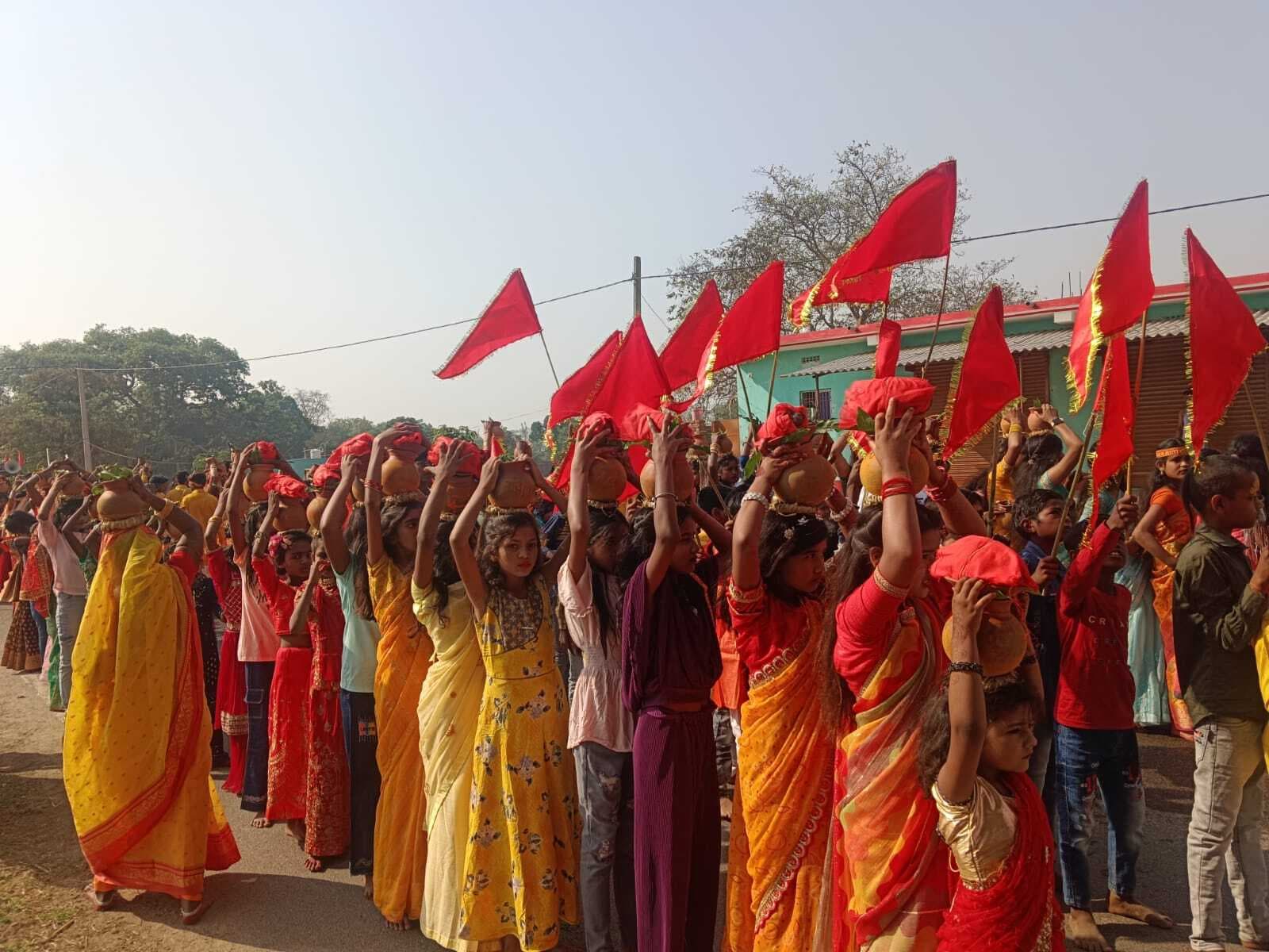 प्राण-प्रतिष्ठा को लेकर निकाली भव्य कलश यात्रा