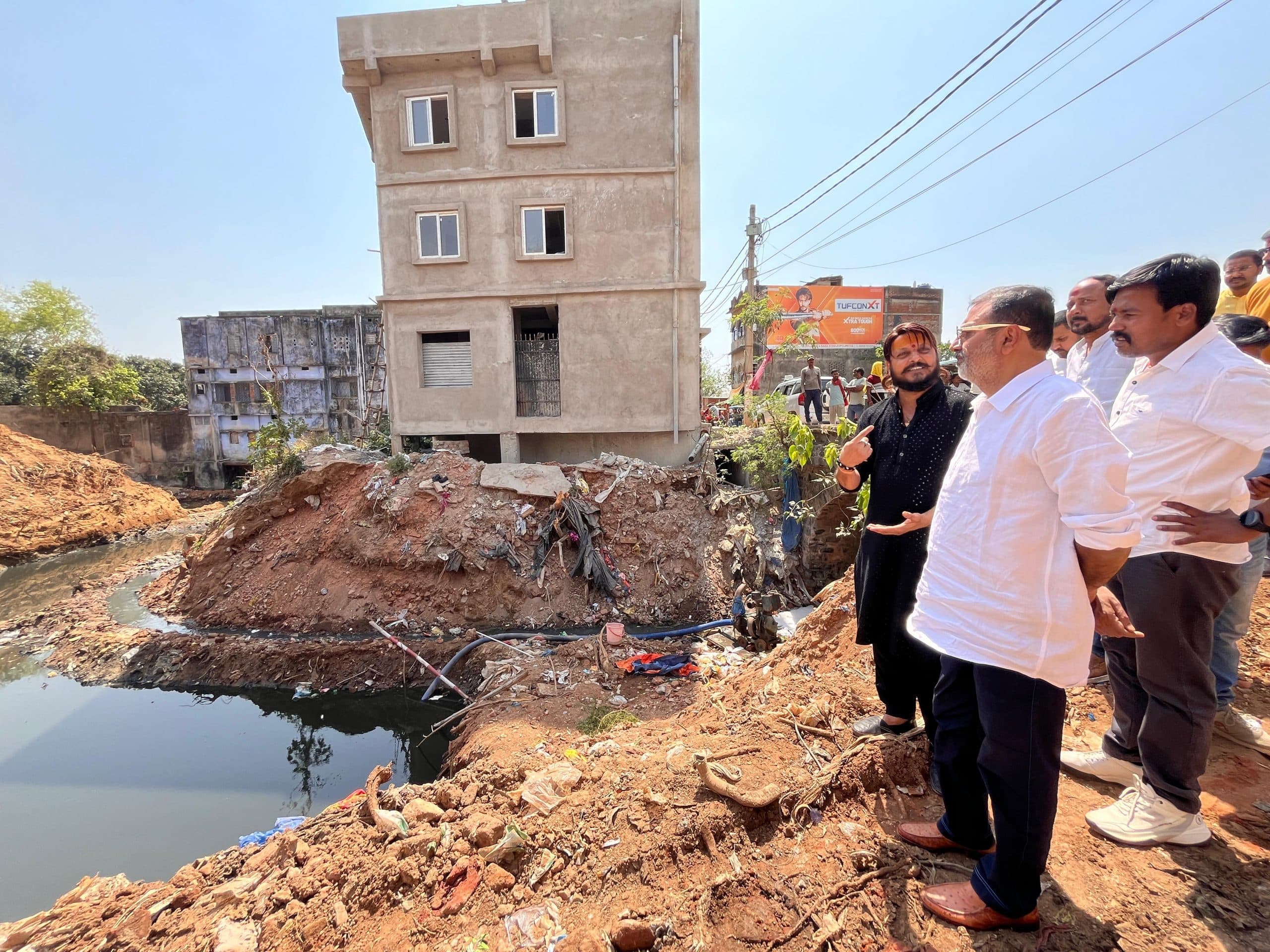 Deoghar news : बमबम बाबा पथ से बिलासी तक सावन से पहले तैयार करें इनर रिंग रोड : सांसद