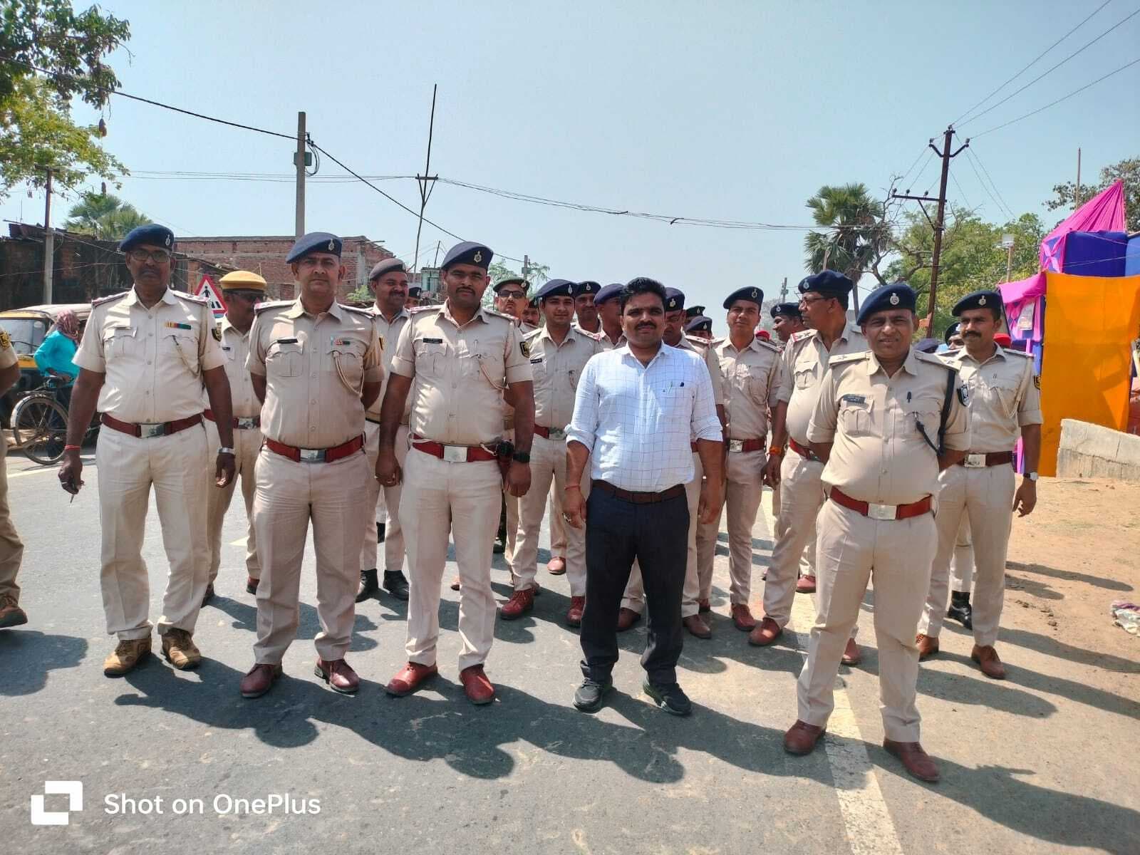 रामनवमी को लेकर धोरैया में निकाला गया फ्लैग मार्च