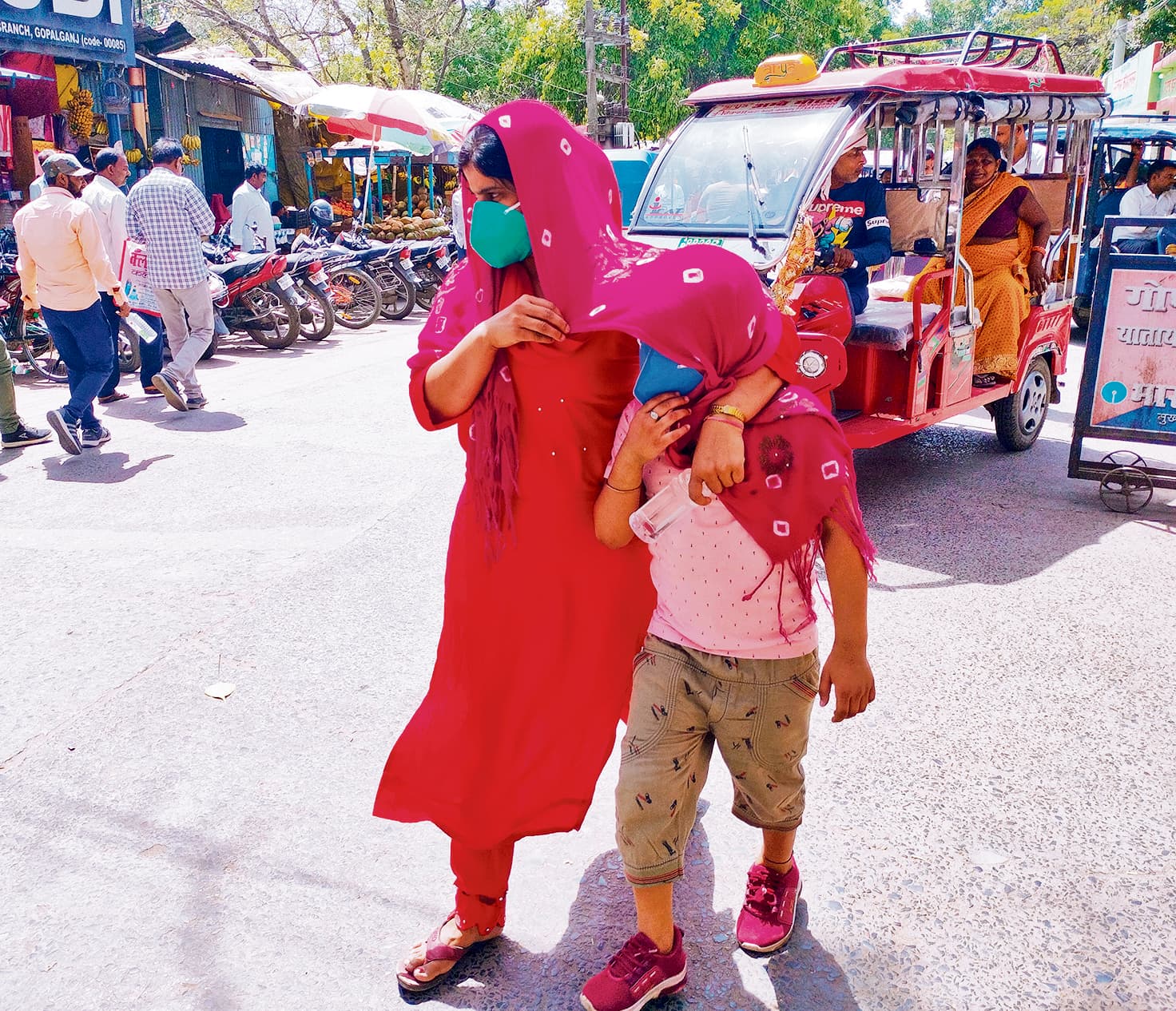 Gopalganj News : दहक उठे सूर्यदेव, धधकने लगी धरती, पछुआ हवा से झुलसे लोग