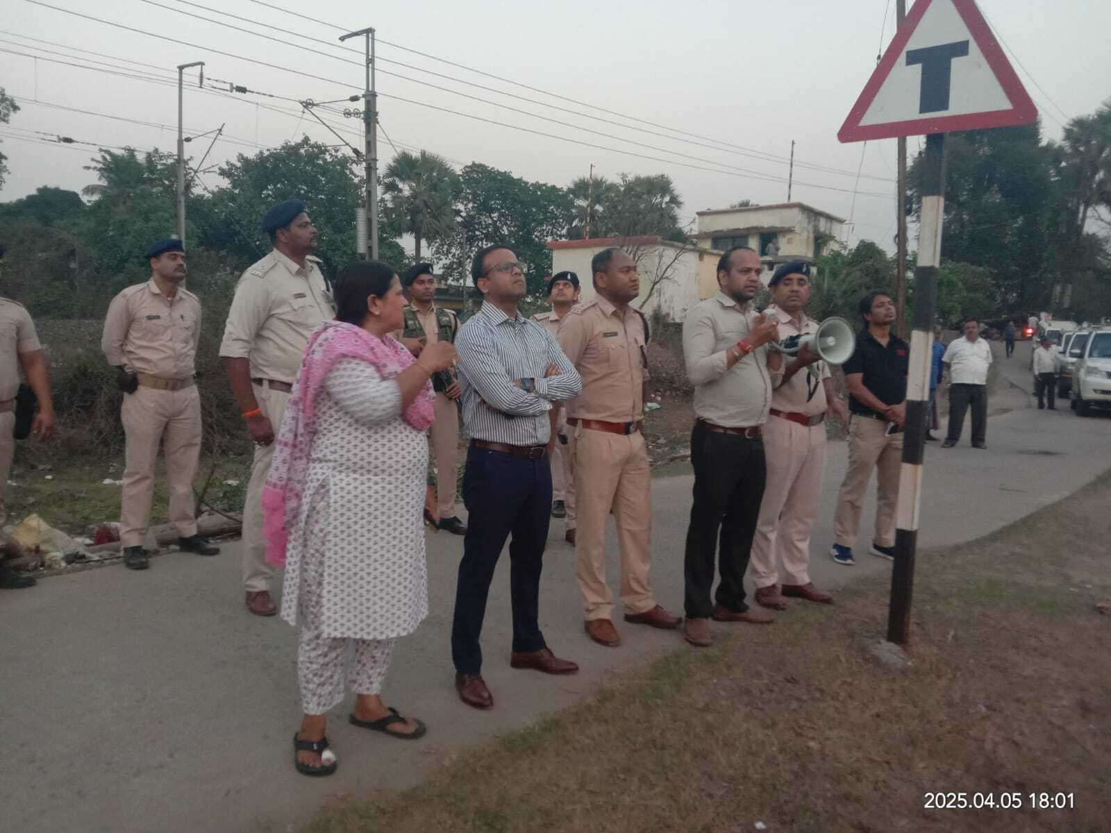 डीसी व एसपी ने मिहिजाम में सुरक्षा व्यवस्था का लिया जायजा