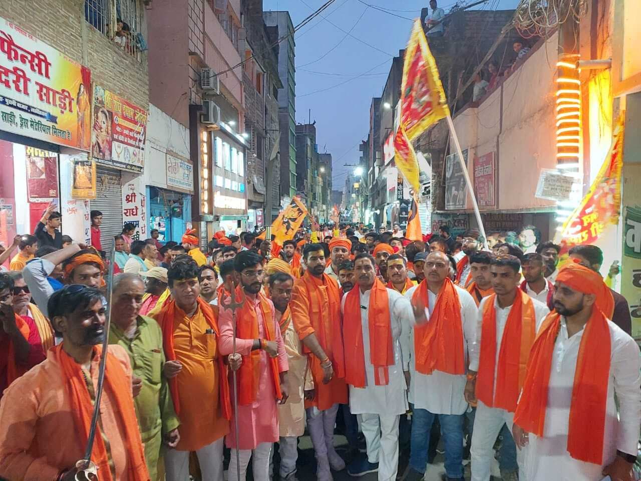 हाथी, घोड़ा, डीजे व भगवान की झांकी शोभायात्रा का रहा मुख्य आकर्षण