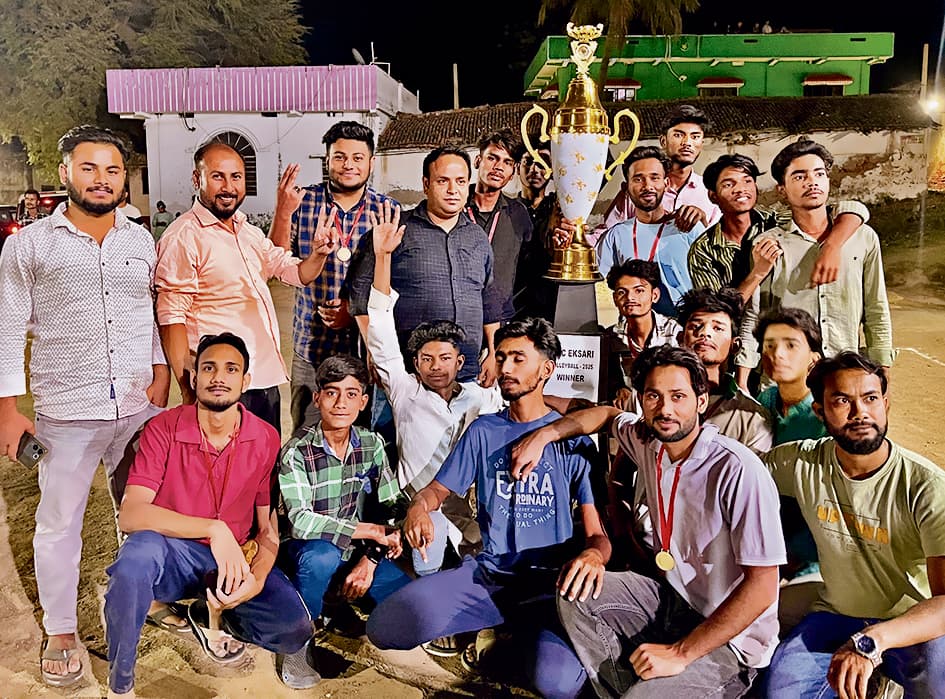 वॉलीबॉल टूर्नामेंट में जमुआरा स्पोर्ट्स क्लब ने दिखाया दम