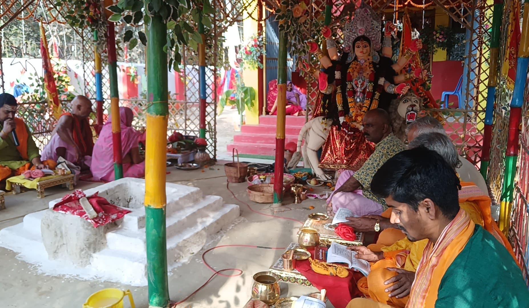 Madhubani News : यज्ञ हवन के साथ आज होगा शतचंडी महायज्ञ का समापन