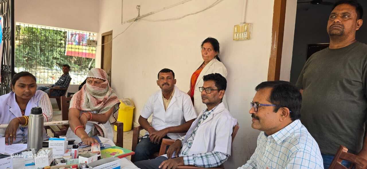 Samastipur News:कैंप लगाकर मेला में किया जा रहा इलाज