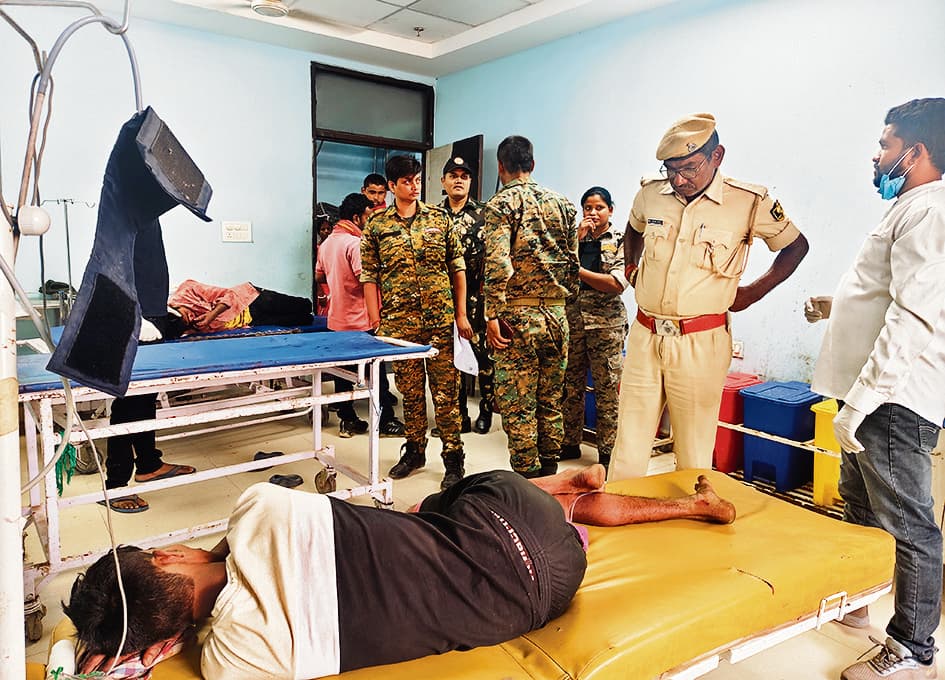 नशे में धुत पति ने पत्नी को पीटा, आग लगाकर किया जलाने का प्रयास