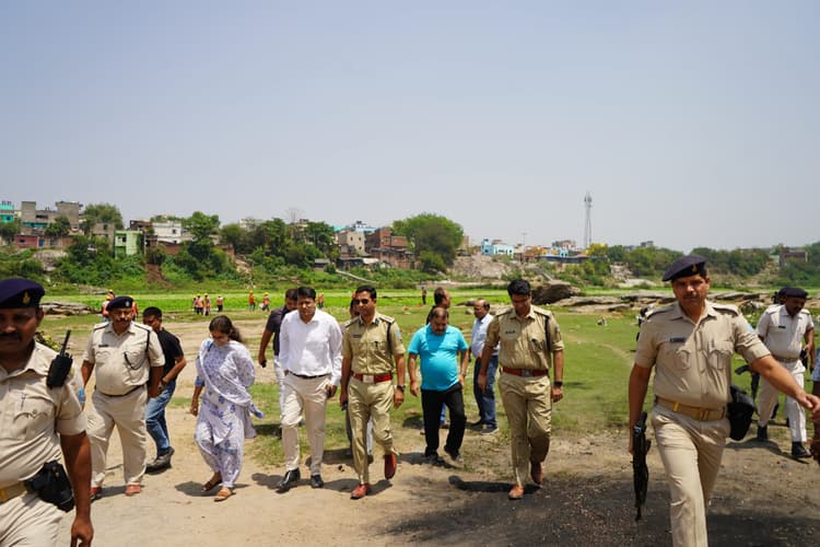 Jamshedpur News : रामनवमी पर प्रशासन सतर्क : 251 दंडाधिकारी और 1188 पुलिसकर्मी तैनात