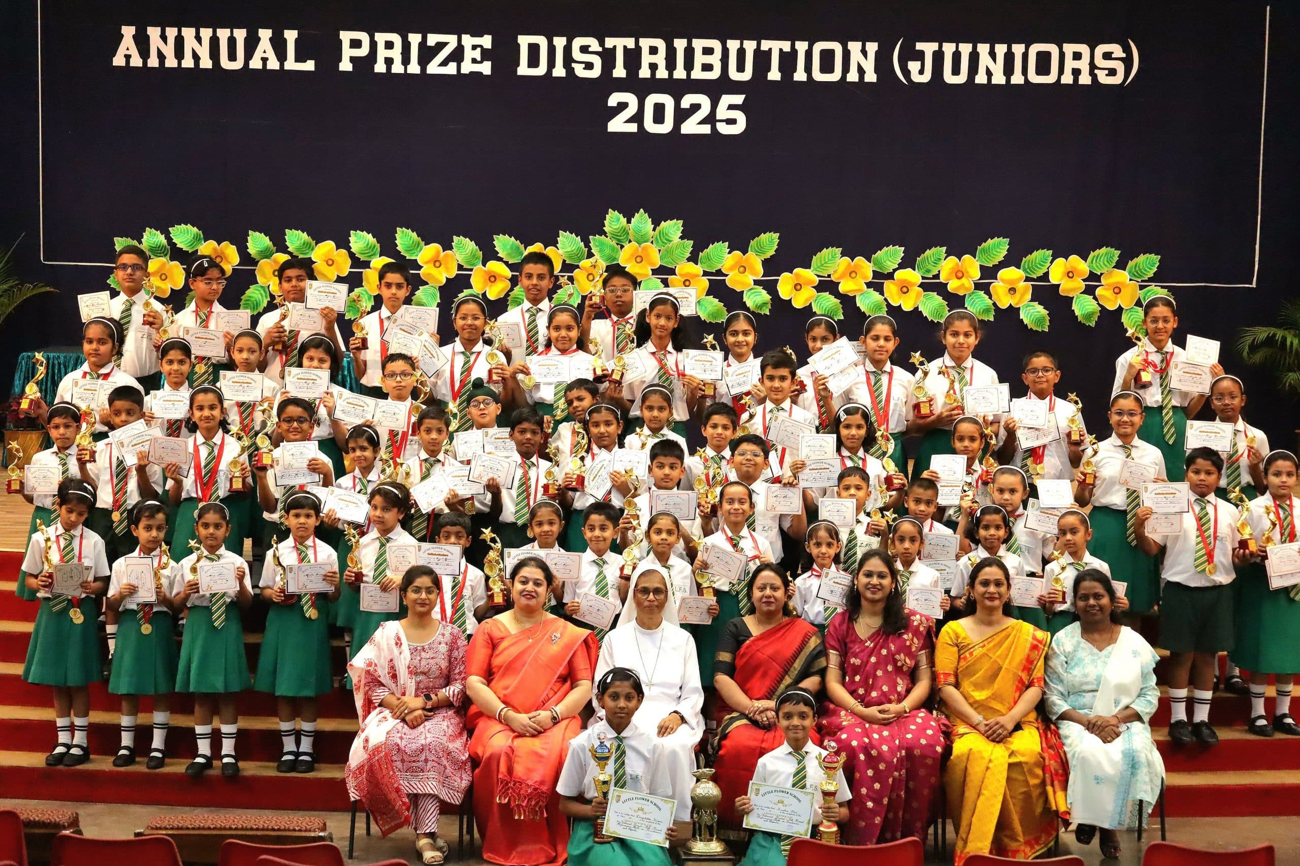 Jamshedpur News : अनुश्री पॉल और दीक्षिका कुमारी को मिला नाथानिएल अवॉर्ड