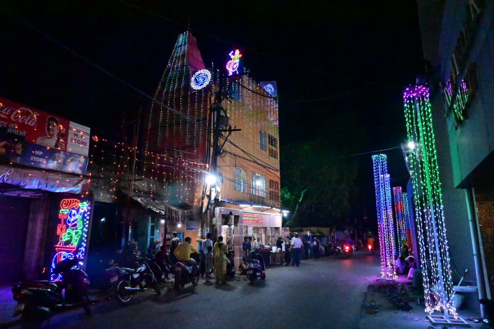 रामनवमी आज, मंदिरों में होगी विशेष पूजा व हनुमान चालीसा का पाठ