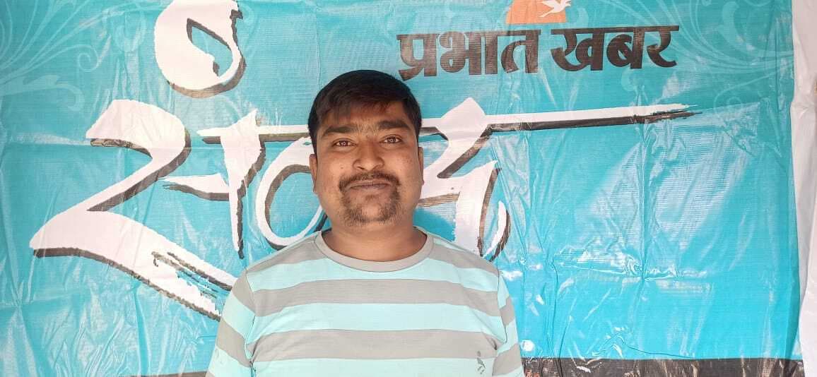 गंदे पानी और मच्छरों से प्रकोप से परेशान मोहल्ले के लोग