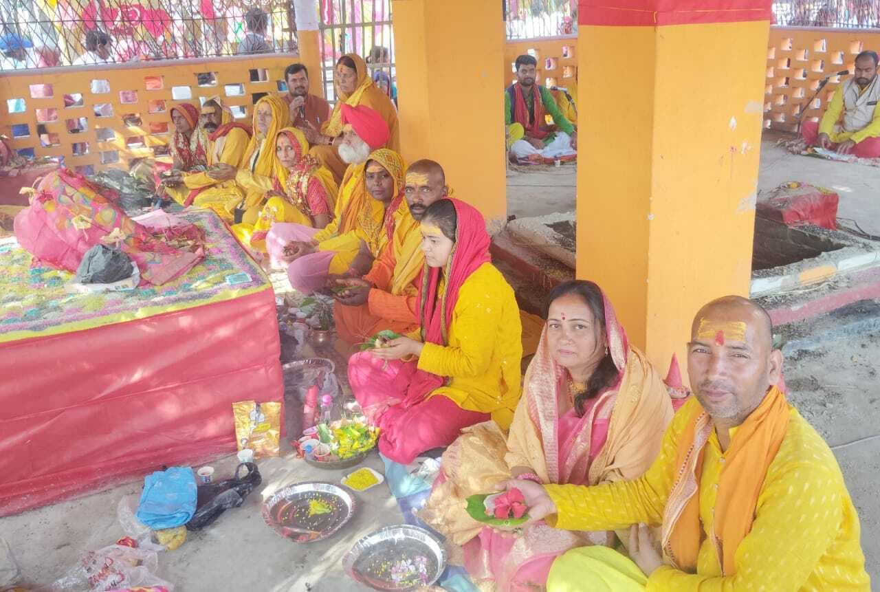 यज्ञ करने से विकसित होती बुद्धि और आते हैं अच्छे संस्कार : ममता पाठक