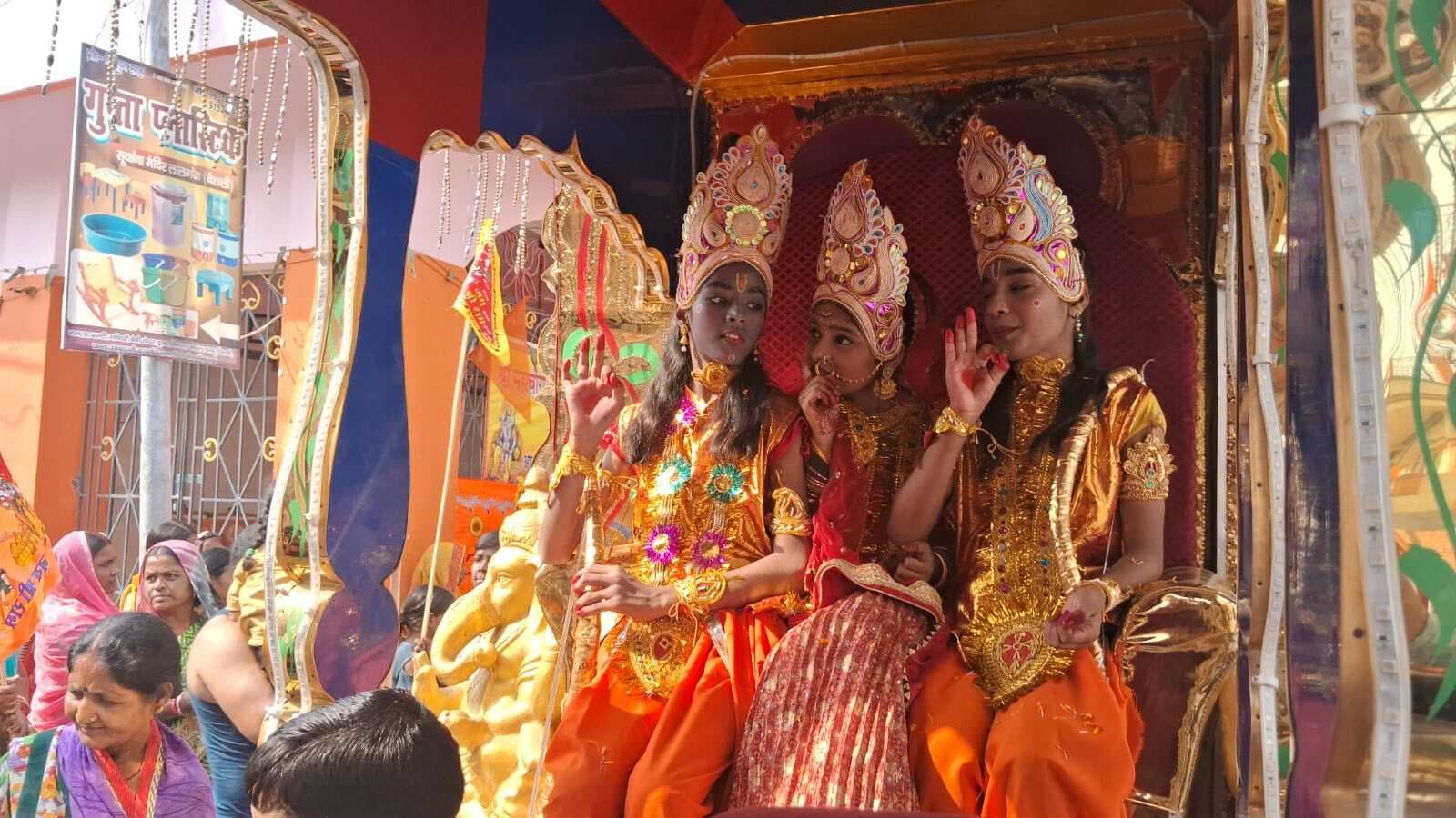 hajipur news. लालगंज में निकला भव्य महाबीरी झंडा जुलूस