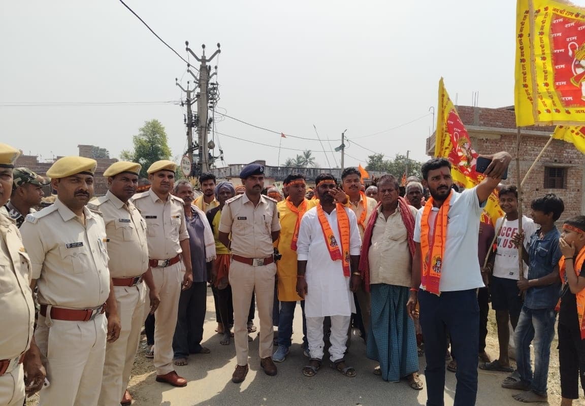 अखंड रामधुनी को लेकर निकाली गयी कलश शोभायात्रा