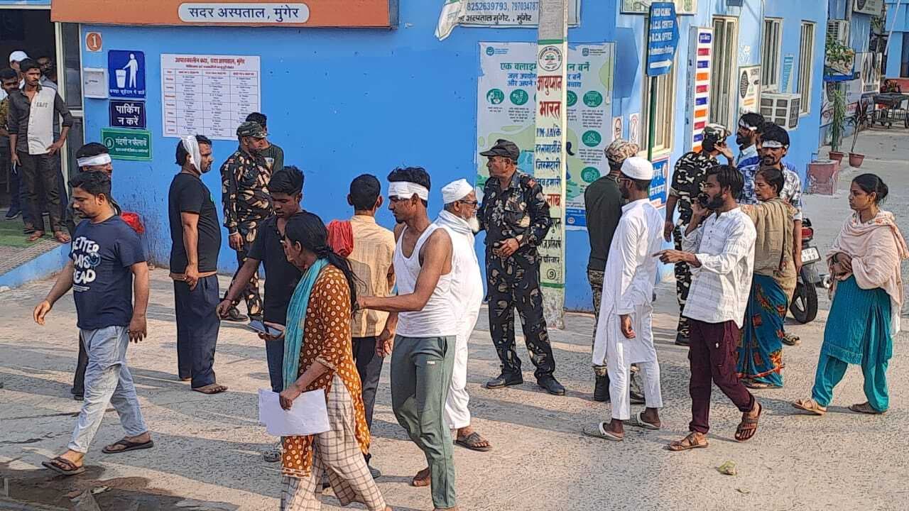 सदर अस्पताल में भिड़े मारपीट में घायल दो पक्ष, पुलिस ने किया नियंत्रित