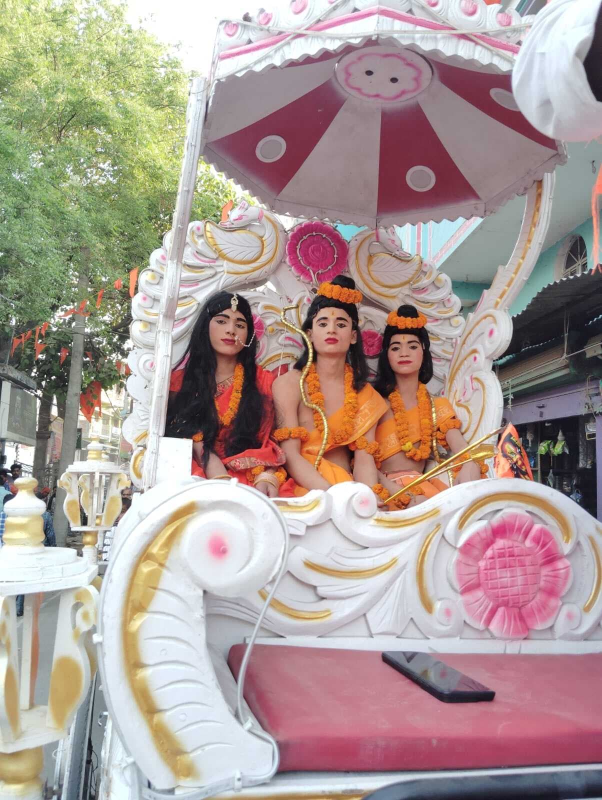 प्रसाद वितरण व पेयजल की व्यवस्था की गयी