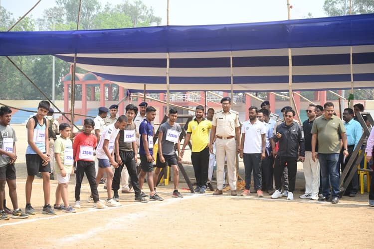 चौकीदार बहाली को लेकर डीसी ने सिदो-कान्हू स्टेडियम में ड्राय रन का किया निरीक्षण