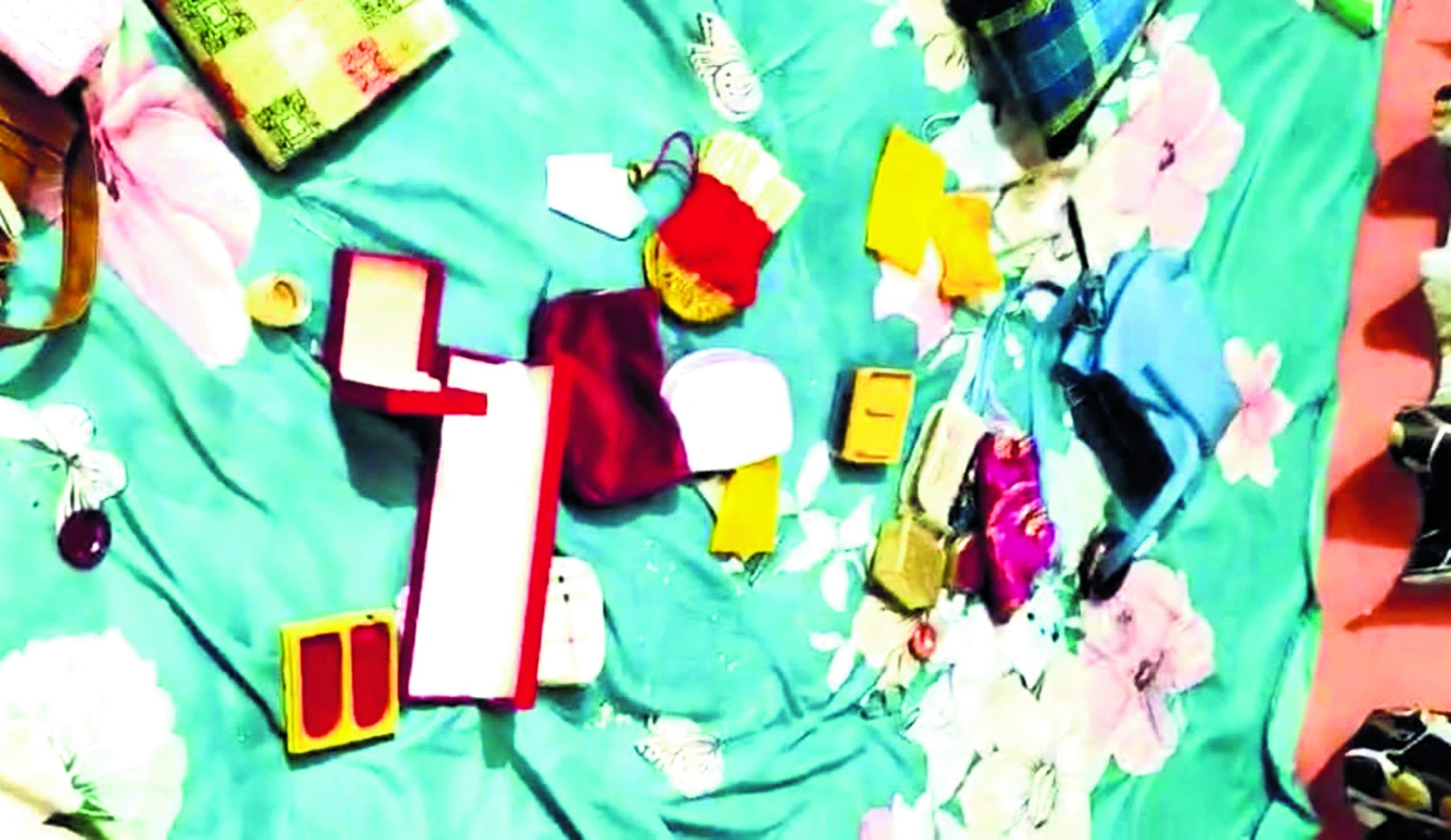 Gopalganj News  : सरफरा में इलाज कराने गये थे गृहस्वामी, चोरों ने खंगाला घर, 15 लाख की संपत्ति की चोरी