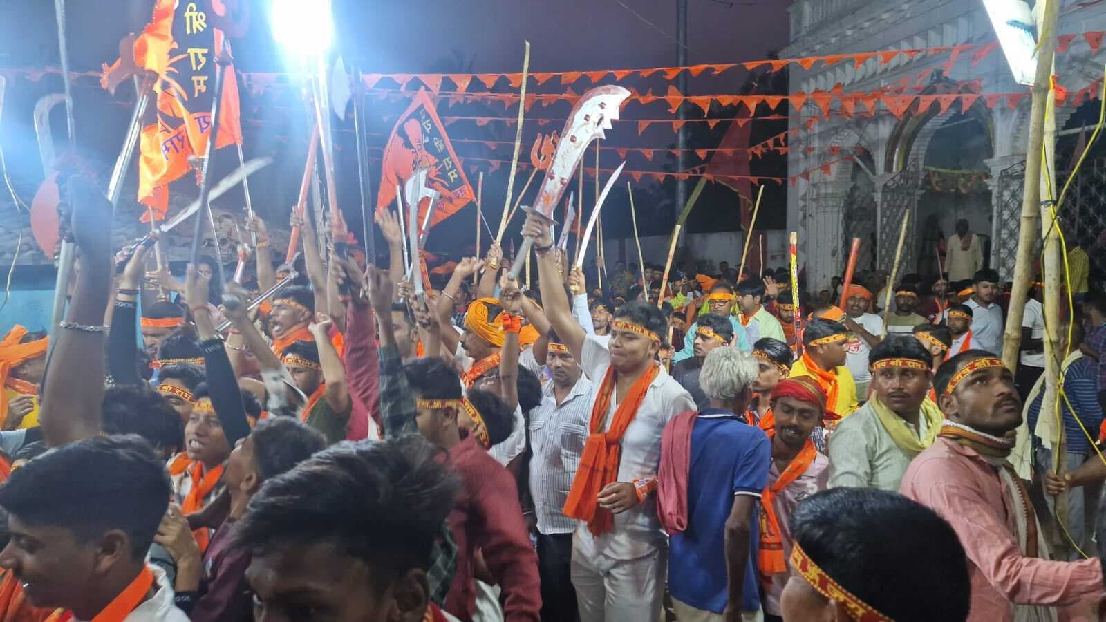 रामनवमी पर अखाड़े ने निकाला भव्य जुलूस