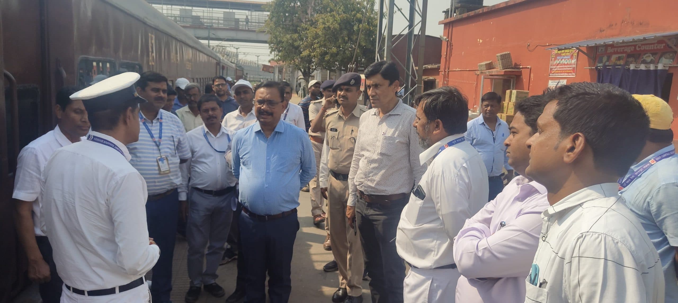 डीआरएम ने दानापुर से झाझा तक ट्रेन स्पीड का लिया जायजा