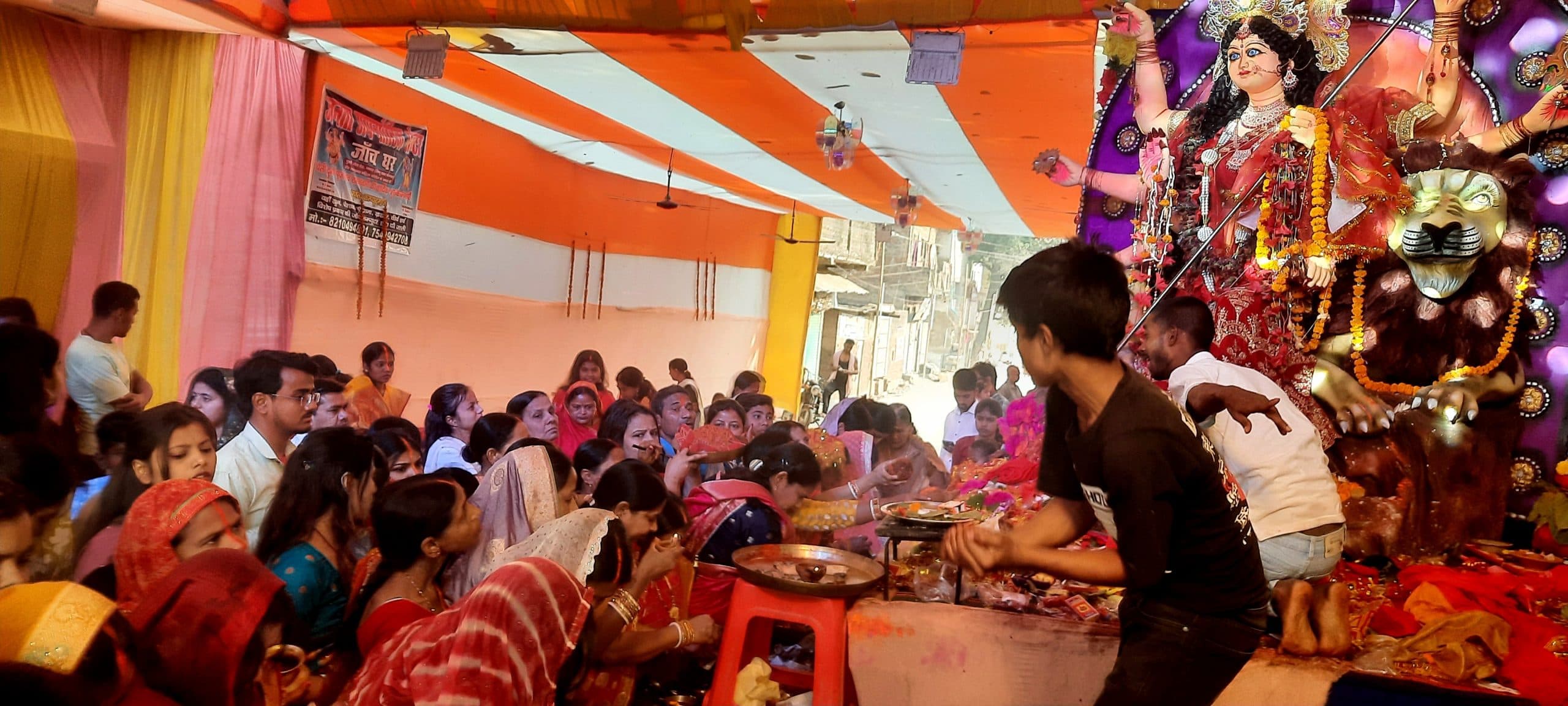 मां भगवती की पूजा कर लिया आशीर्वाद