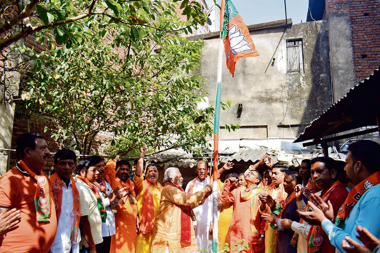 Gaya News : 77000 बूथों तक पहुंचने का है लक्ष्य, मिलजुल कर करें पूरा