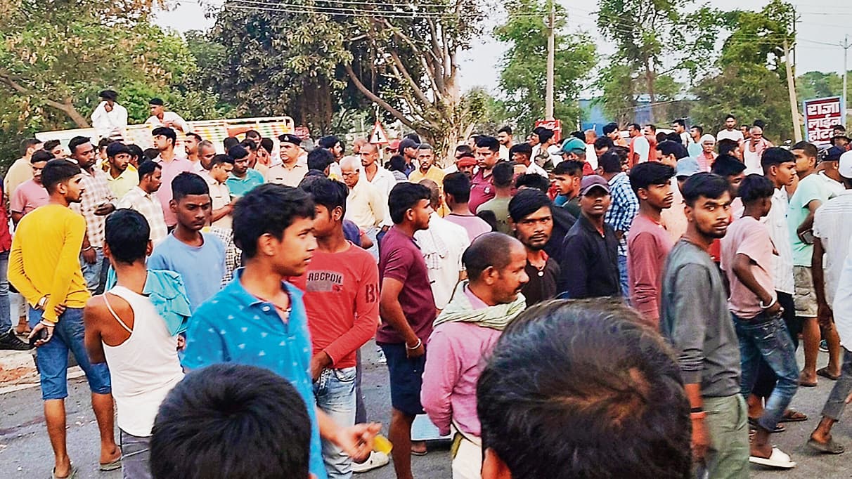 Gaya News : सड़क दुर्घटना में बाइक चालक की हुई मौत