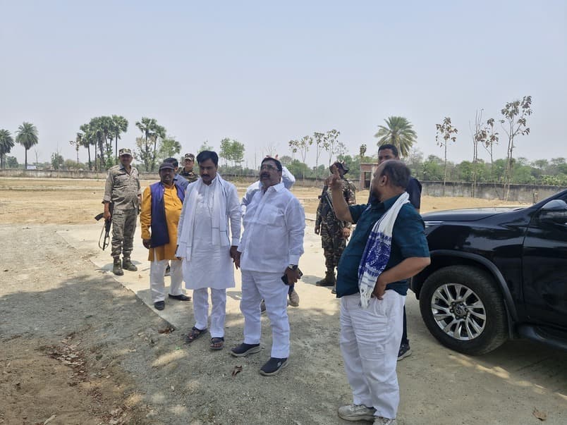 मंत्री संजय यादव के पैतृक गांव ढाका मोड़ आज पहुंचेंगे हेमंत व तेजस्वी