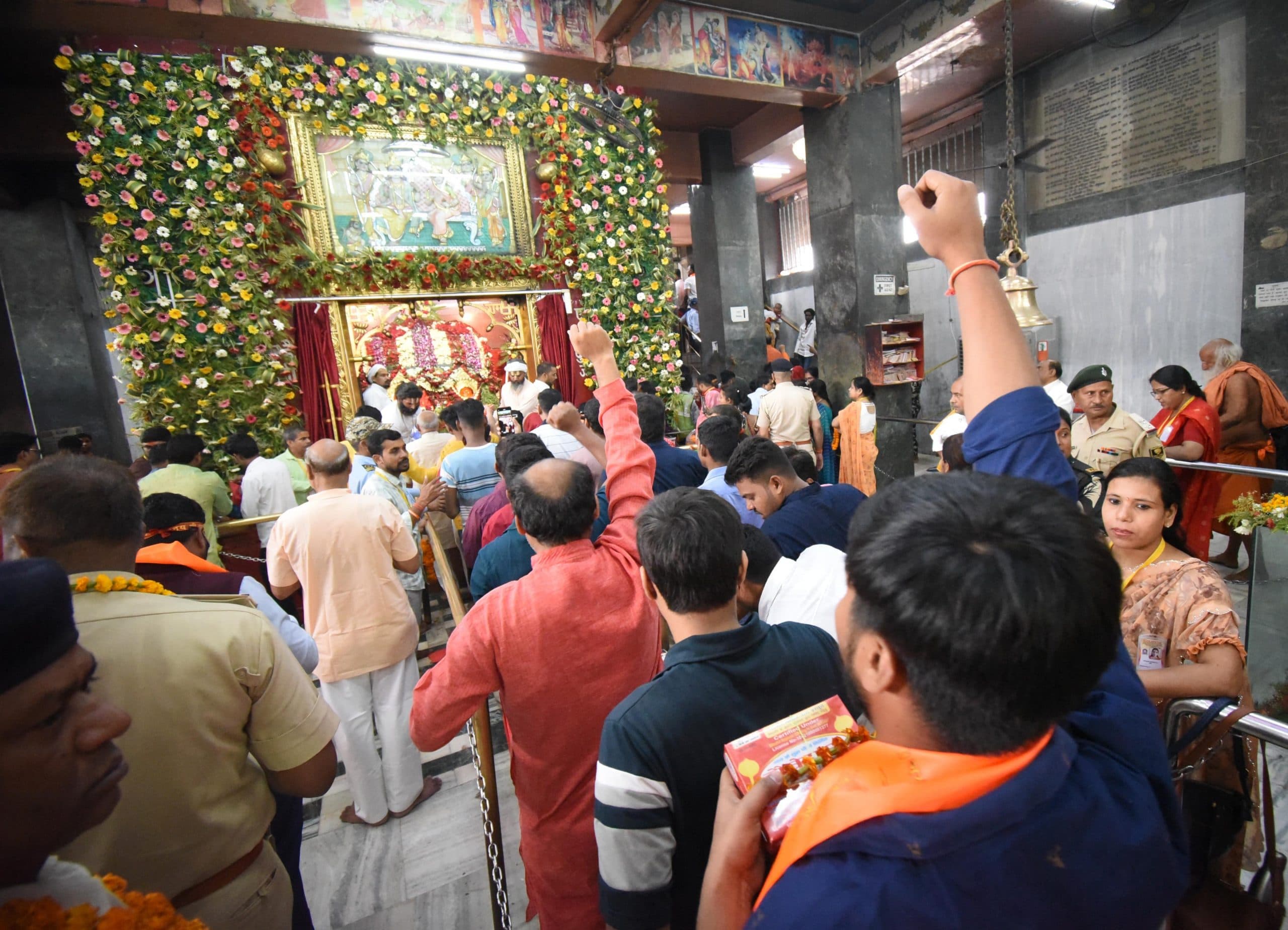 महावीर मंदिर में चार लाख भक्तों ने किया दर्शन