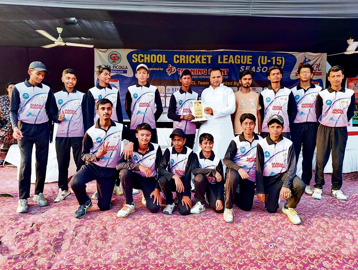 स्कूल क्रिकेट लीग में ब्लास्टर और लायंस की जीत