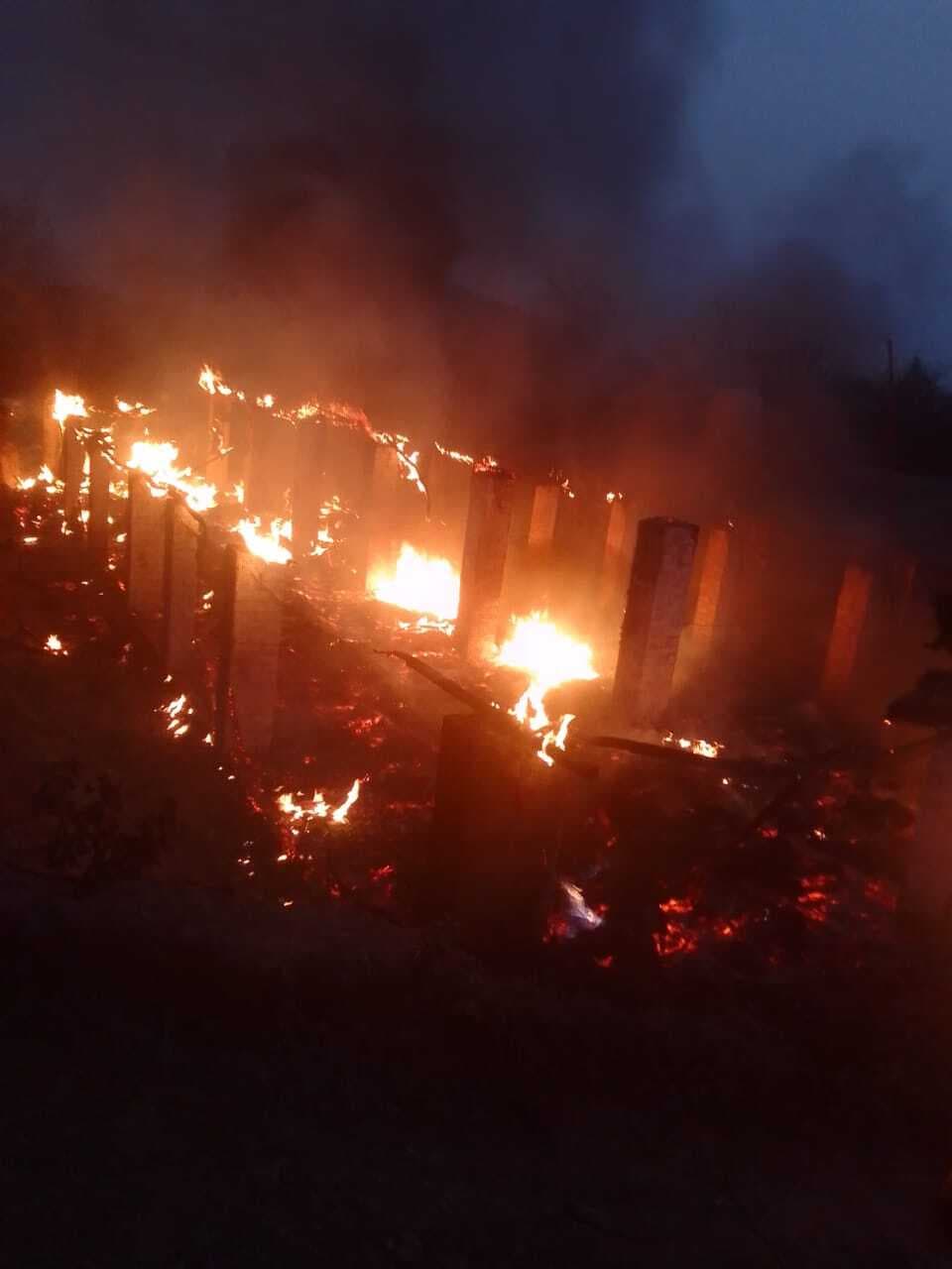 Bokaro News : मुर्गा फॉर्म में लगी आग, 12 सौ मुर्गे मरे