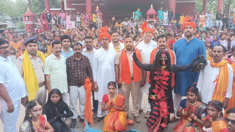 Bokaro News : चंदनकियारी : अखाड़ा में खिलाड़ियों ने दिखाये करतब