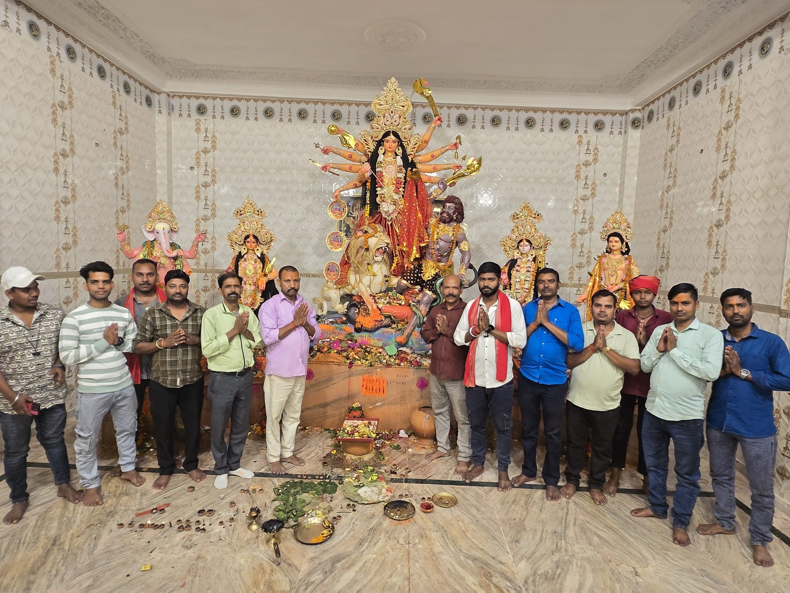 मां दुर्गा के नौवें स्वरूप की हुई पूजा, विसर्जन आज