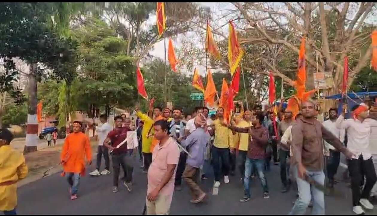 आम्रेश्वर धाम में शस्त्र प्रदर्शन, बेहतर करने वाले पुरस्कृत