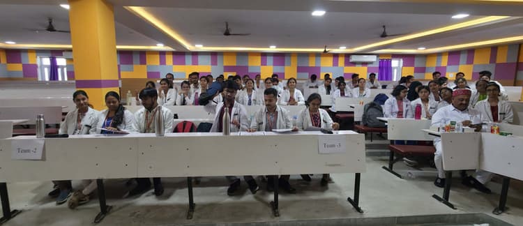 अंकुर, प्रीति व संगीता की टीम ने प्रश्नोत्तरी प्रतियोगिता में मारी बाजी