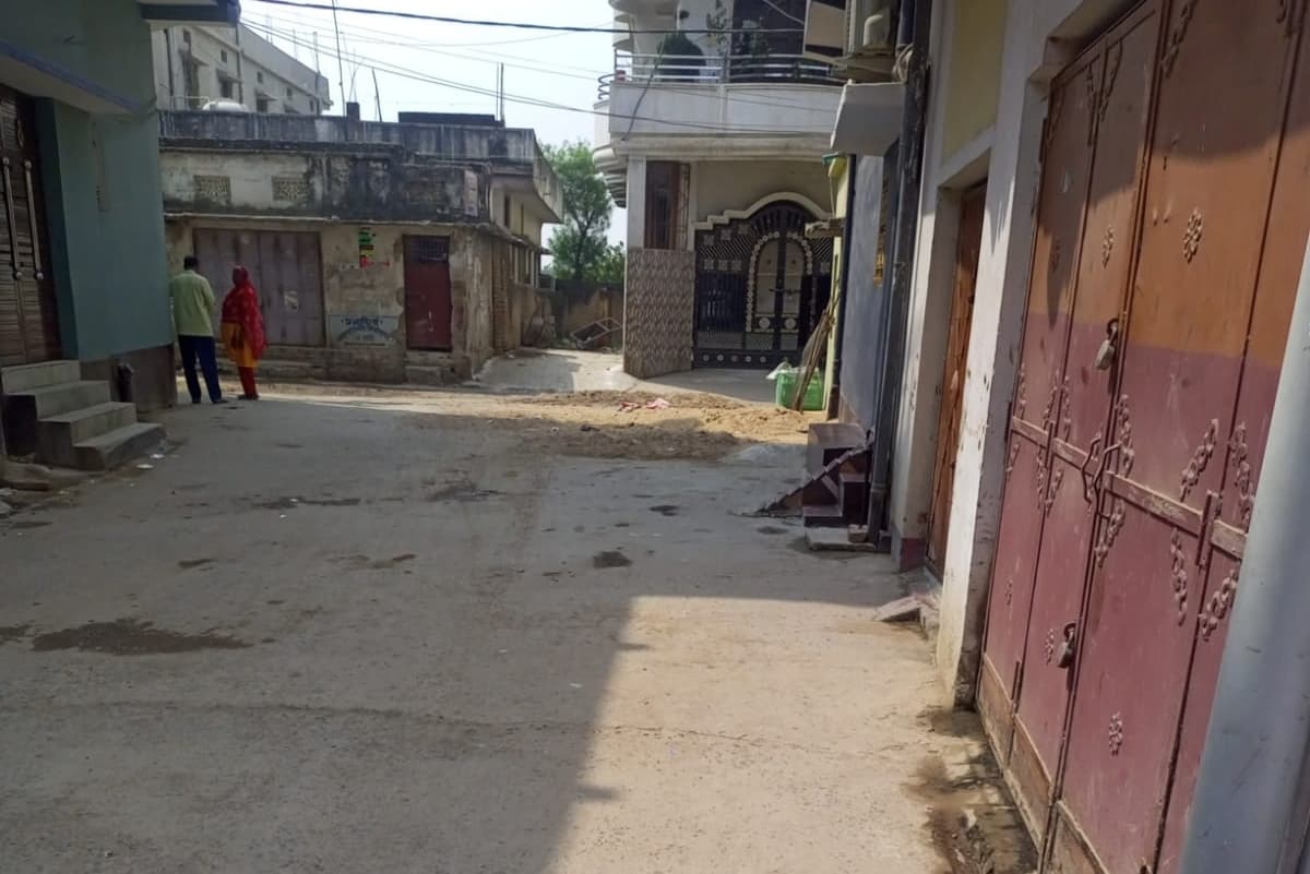 शहर के वार्ड 14 में अगस्त से बाधित है पेयजल की आपूर्ति, निर्माण कार्य के कारण काट दी गयी है पाइपलाइन की कनेक्टिविटी, पूर्वी गुदरी राय चौक से काठ देवी मंदिर तक के लोगों में पानी के लिए हाहाकार