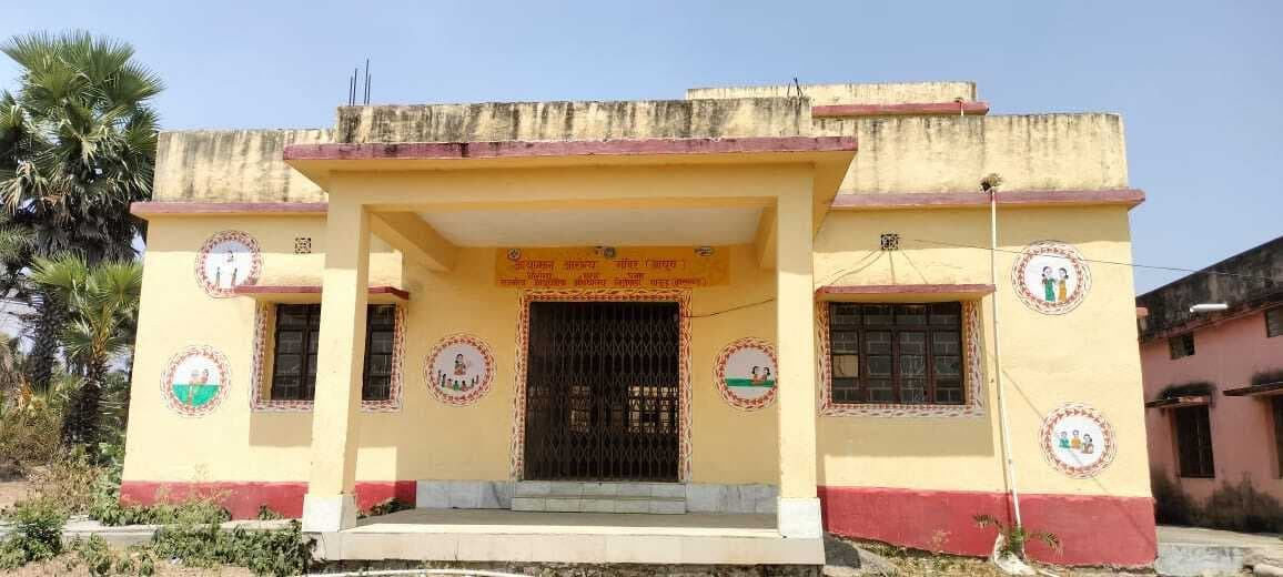 breaking news: लिट्टीपाड़ा: बेहतर स्वास्थ्य सेवाओं की उम्मीदाें पर लटका ताला