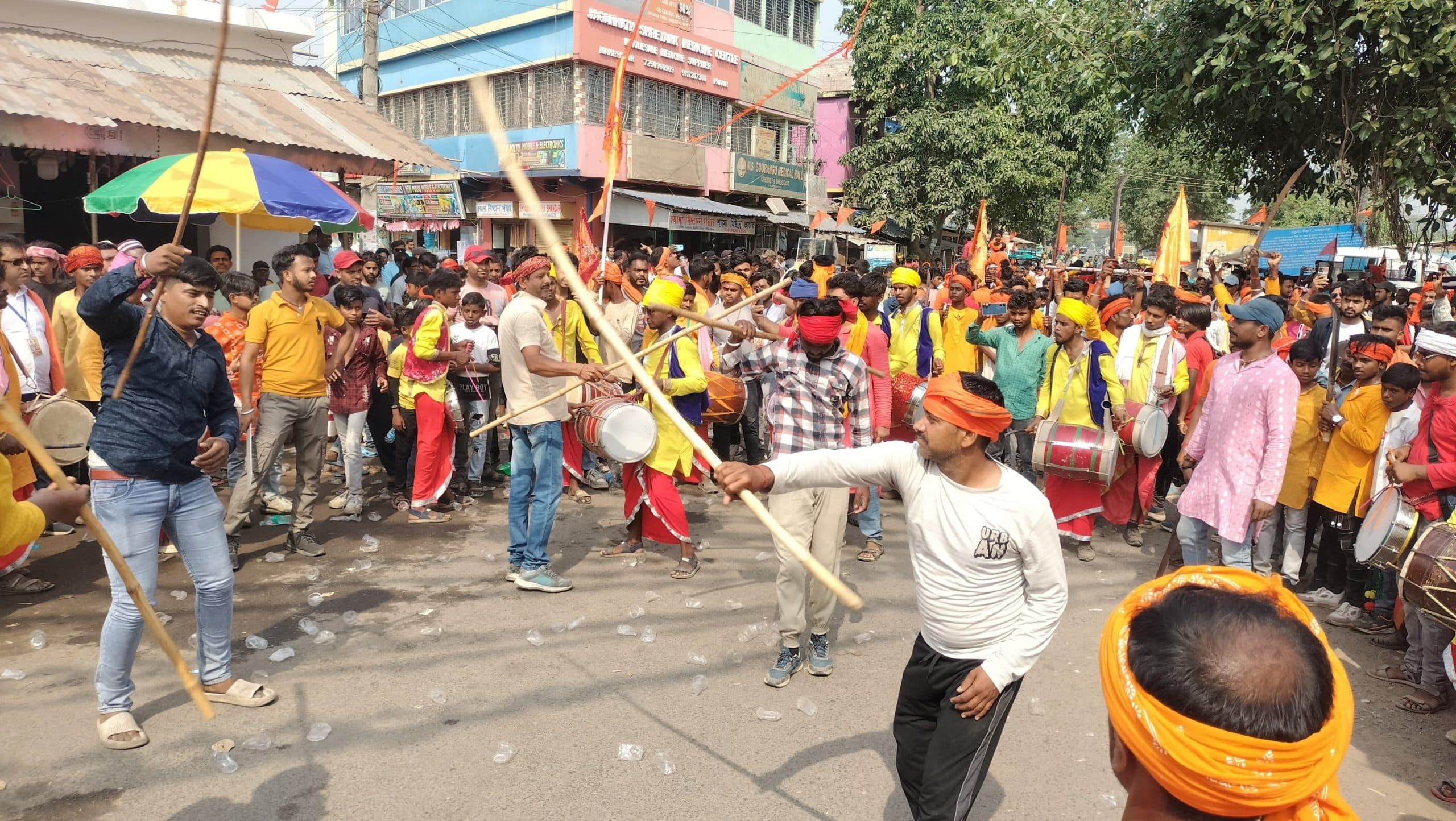 महेशपुर: रामनवमी पर निकली भव्य शोभायात्रा, गूंजे जय श्रीराम के जयकारे