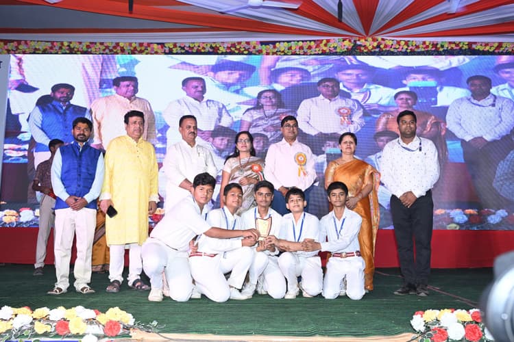 कक्ष सज्जा में सहरसा डीएवी ने द्वितीय स्थान किया प्राप्त