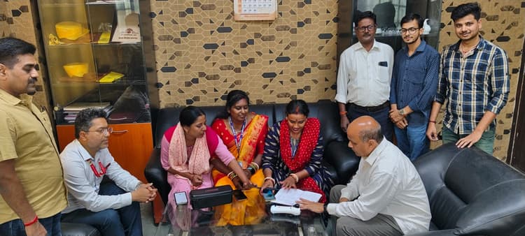 विश्वविद्यालय में लगाया गया स्वास्थ्य जांच शिविर