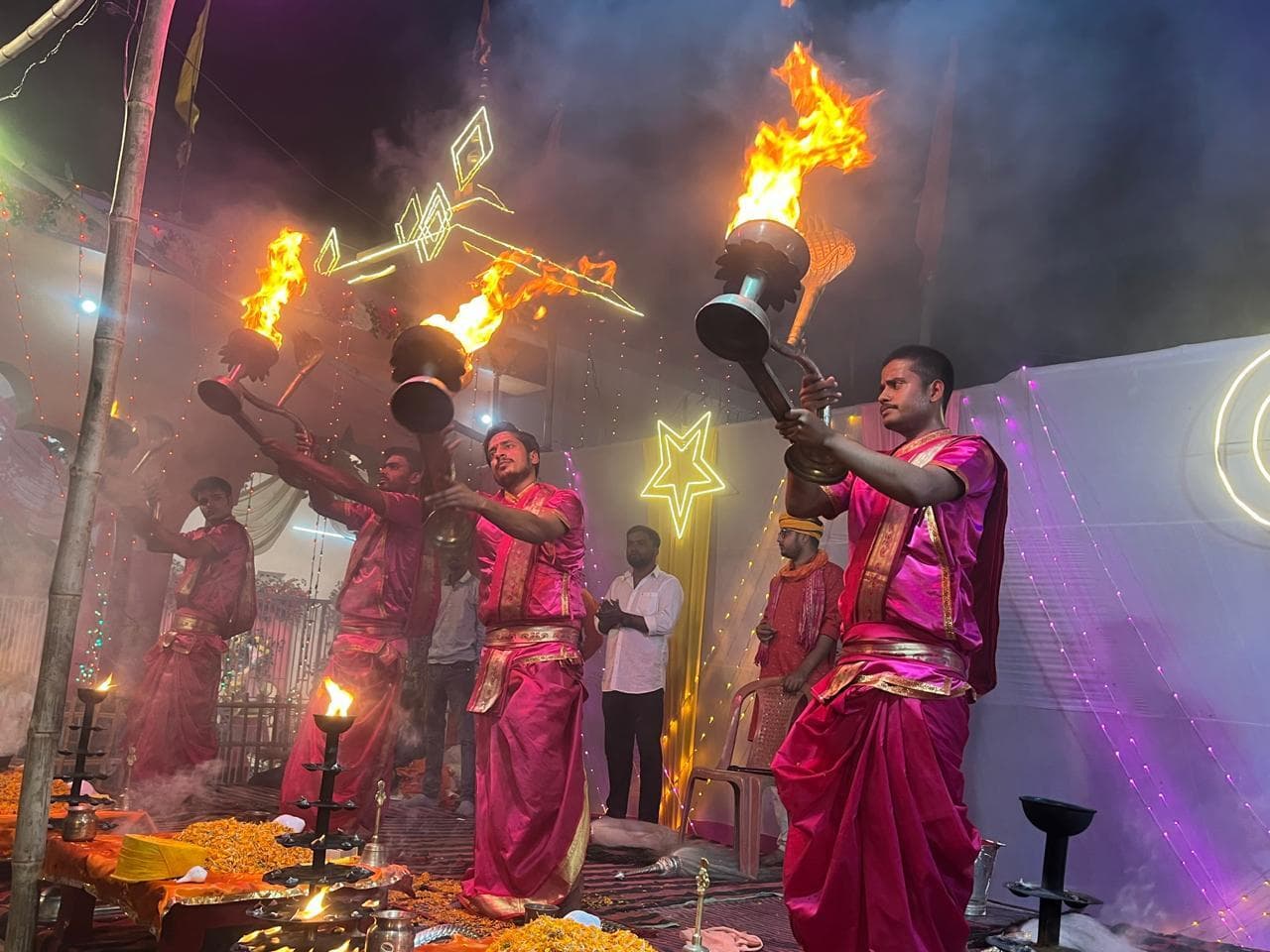 चैत्र नवरात्रि पर गंगा आरती का हुआ आयोजन, बड़ी संख्या में शामिल हुए श्रद्धालु
