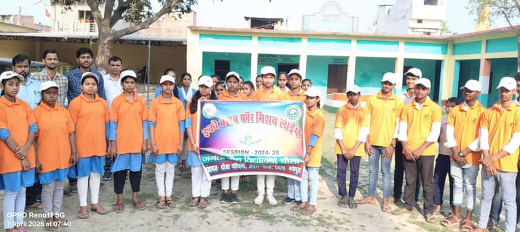 इको क्लब ने पौधरोपण कर दिया पर्यावरण का संदेश