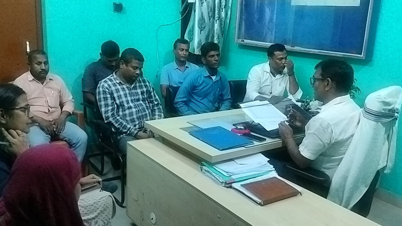 आवास योजना का कार्य पूर्ण करने को लेकर दिया निर्देश