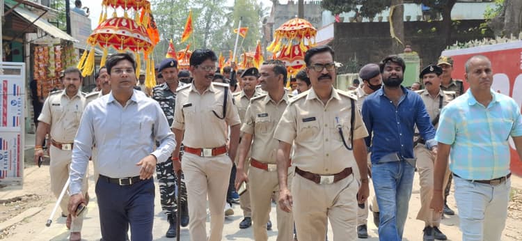 रामनवमी पर निकली भव्य शोभायात्रा, उमड़ा आस्था का जनसैलाब