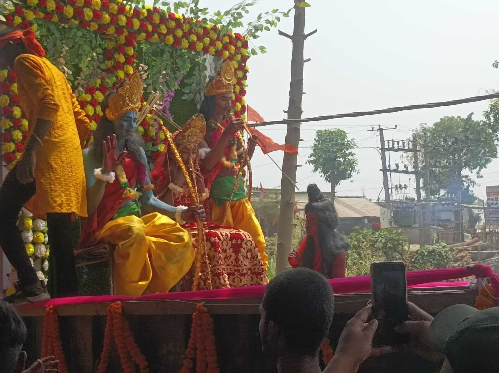 शोभायात्रा से क्षेत्र का माहौल हुआ भक्तिमय