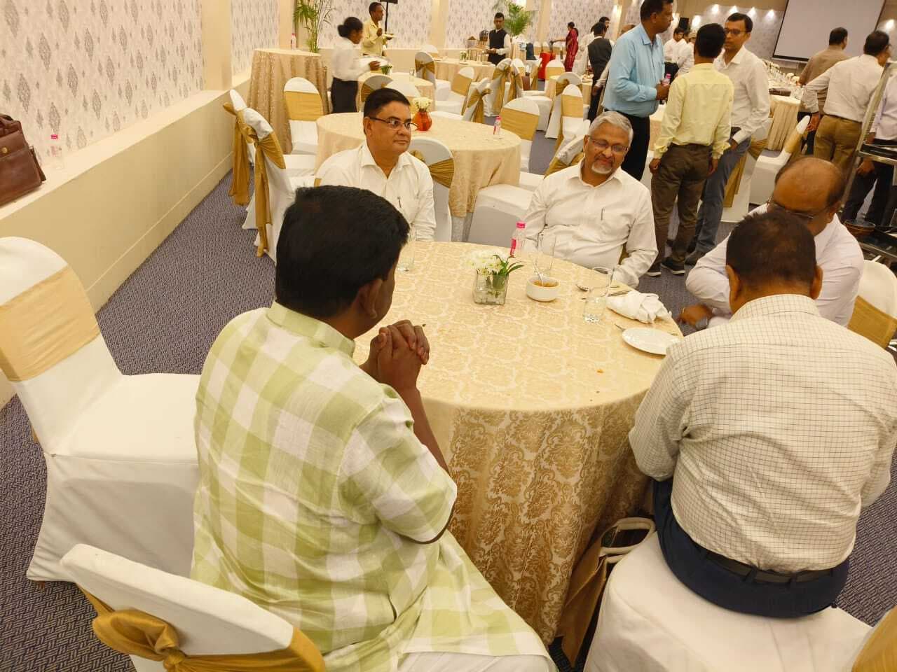 विधायक  ने पाकुड़ में शताब्दी एक्सप्रेस के ठहराव की उठाई मांग