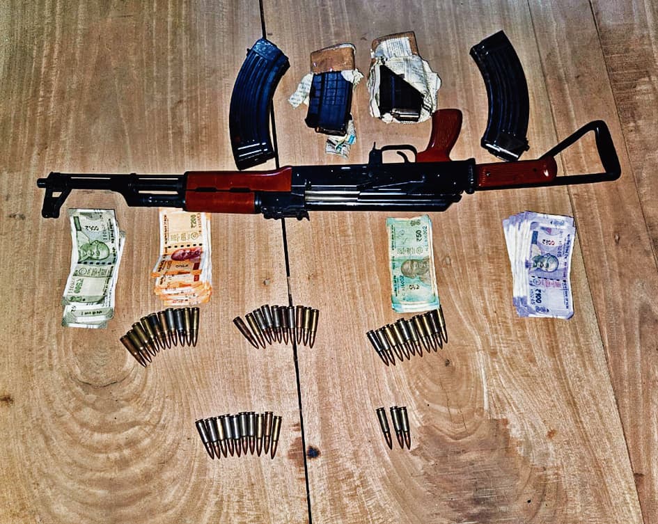 इनामी अपराधी बूटन के घर से एके-47, कारतूस व हैंड ग्रेनेड बरामद, भाई गिरफ्तार