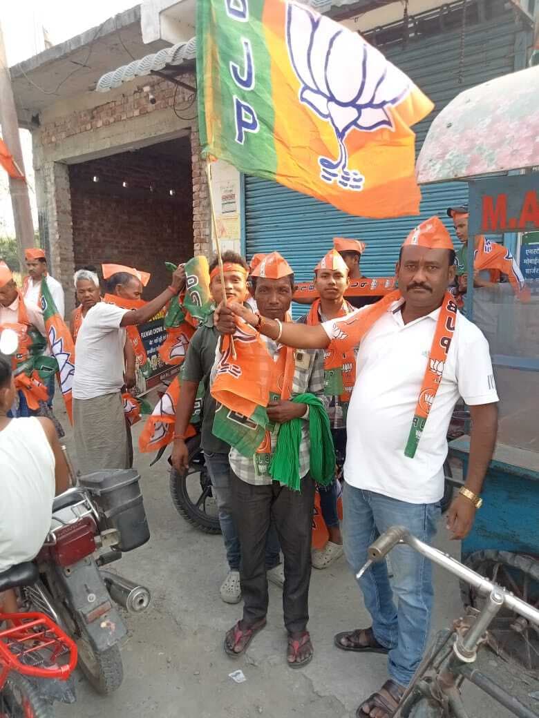 भाजपा कार्यकर्ताओं ने मनाया पार्टी का स्थापना दिवस