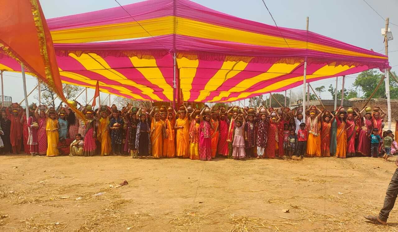 श्रीरामचरित मानस महायज्ञ को लेकर निकाली गयी कलश शोभायात्रा