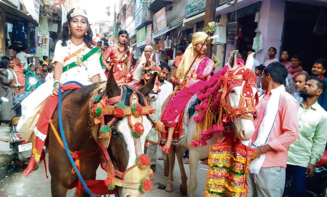 रामनवमी को लेकर बरबीघा में निकाली गयी शोभायात्रा