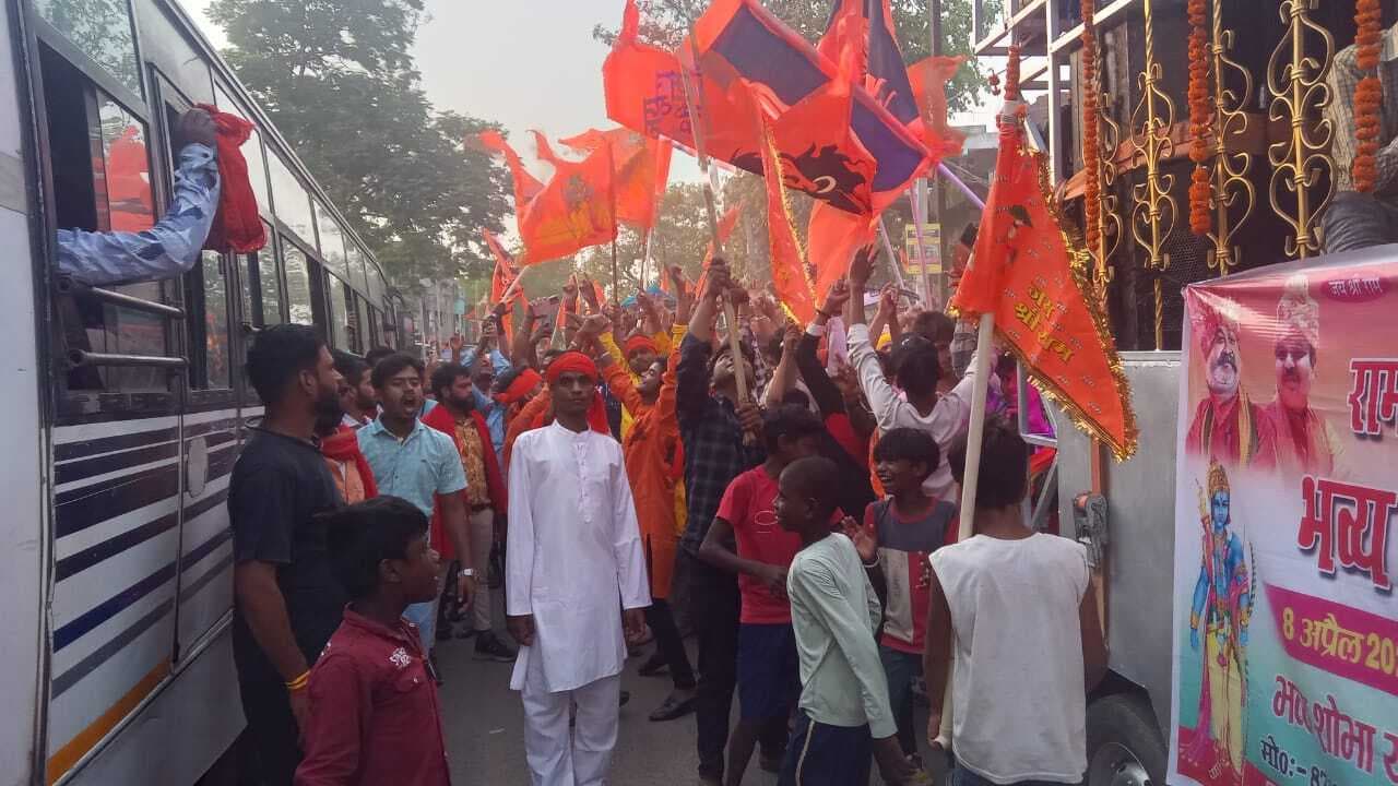 अश्रुपूर्ण नेत्रों से दी गयी माता को विदाई